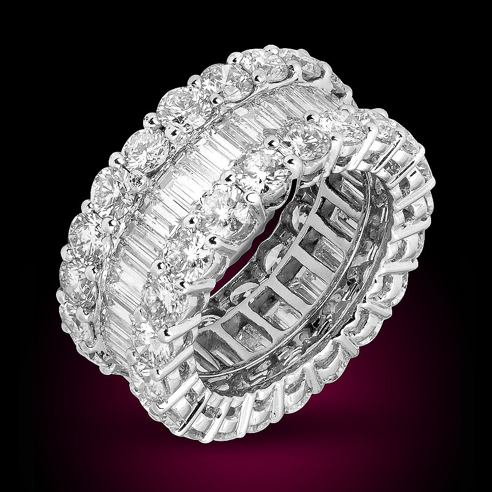 18K White Gold Diamond Band And Round Diamonds
